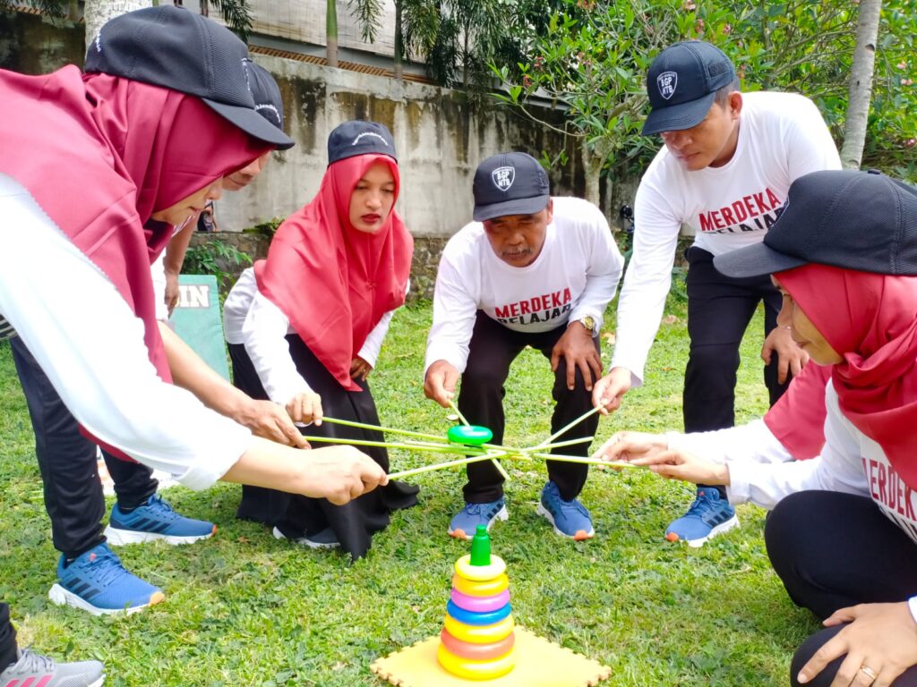 konsep-outing-kantor