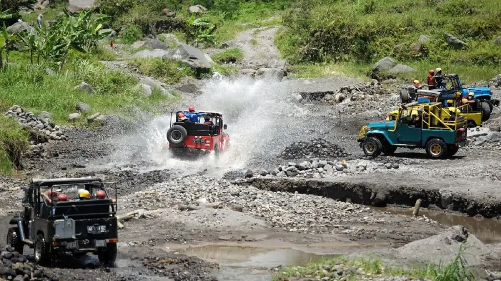 lava tour