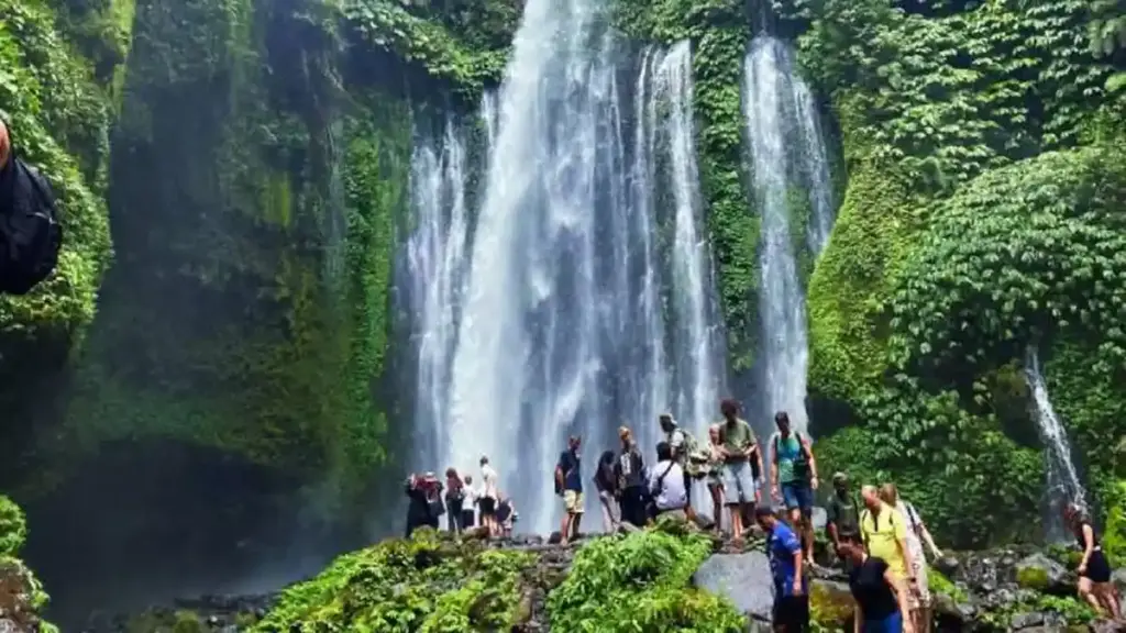 perbandingan study tour bali vs lombok 4 hari