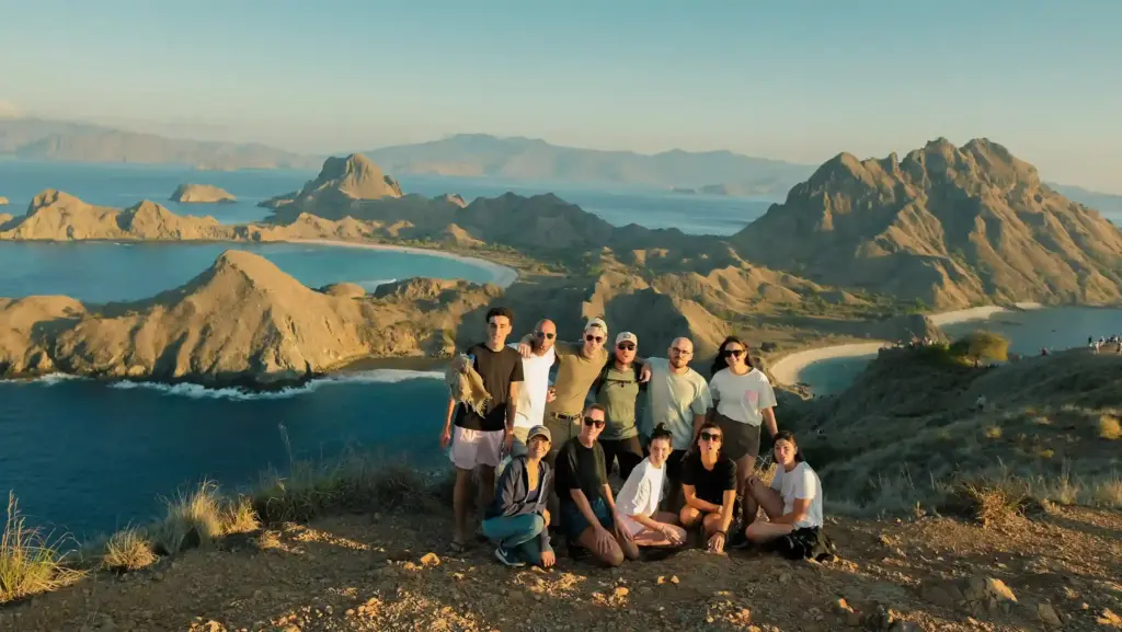 paket study tour labuan bajo 4 hari 3 malam sekolah