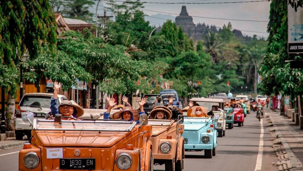 gathering borobudur