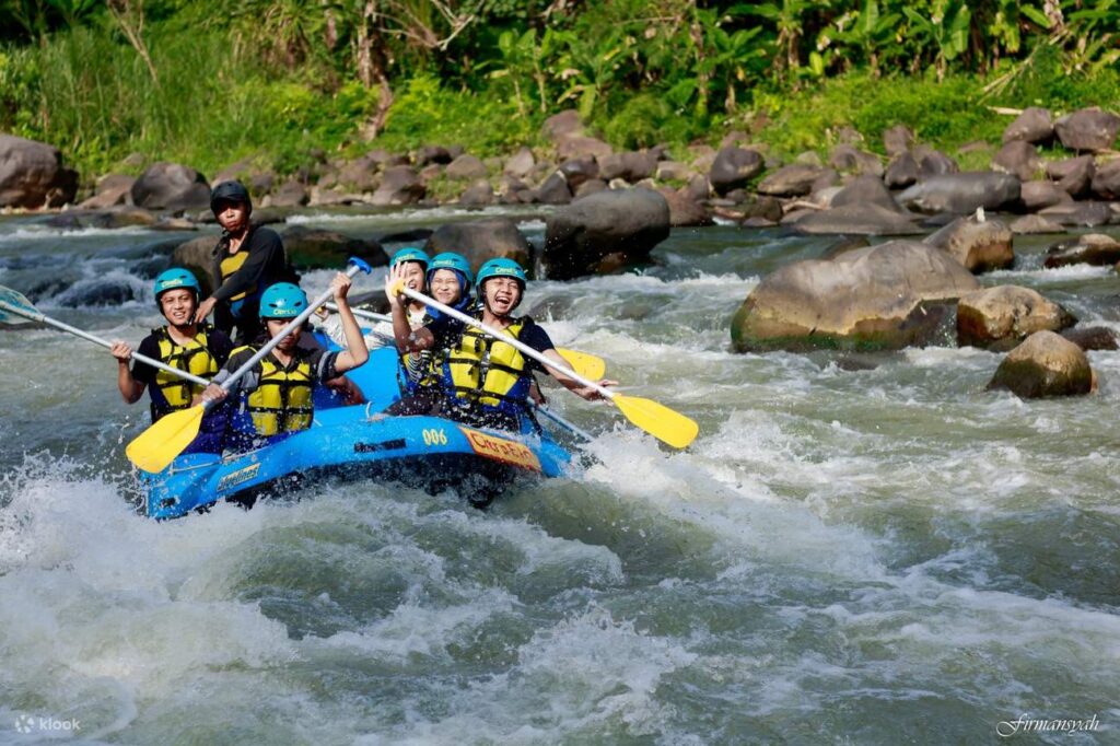 rafting jogja sungai elo