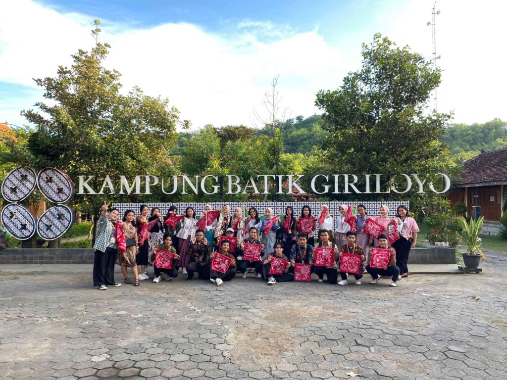 outing vs gathering