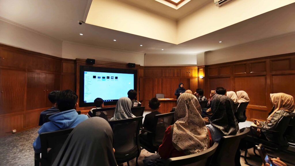 konsep gathering kantor