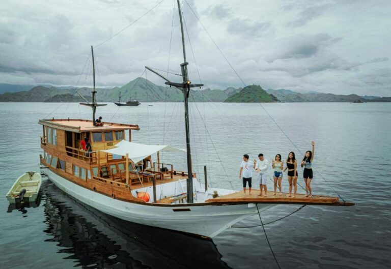 paket luxury trip Labuan Bajo 4 hari 3 malam