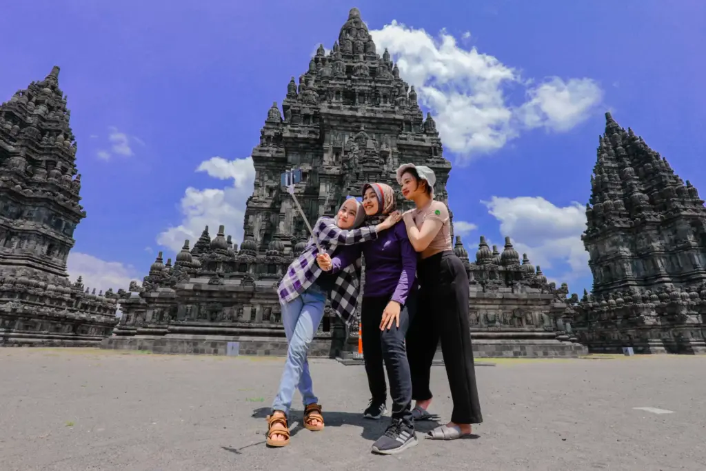travel keluarga jogja 2 hari 1 malam