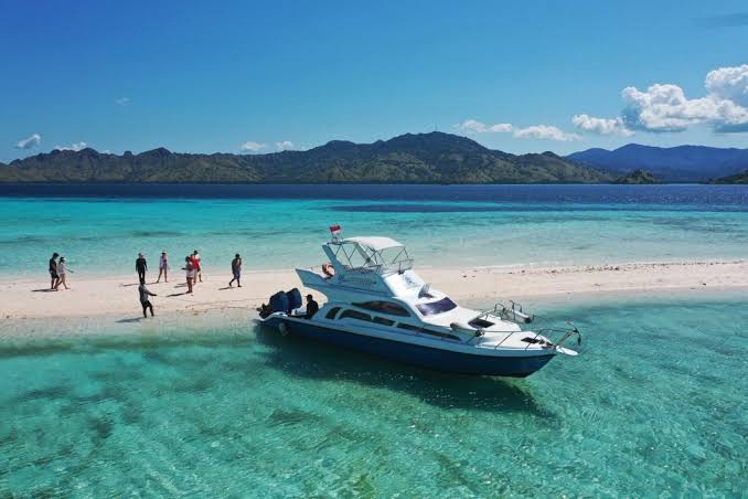 paket tour labuan bajo 3 hari 2 malam