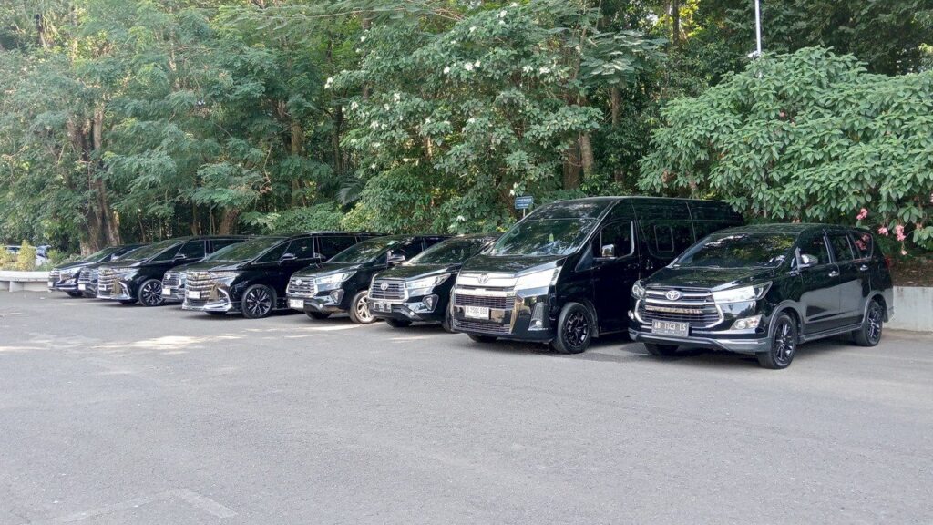 rental mobil jogja untuk wisata borobudur