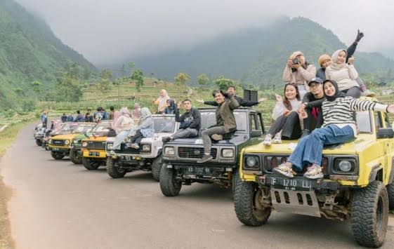 paket outing Dieng 2 hari 1 malam