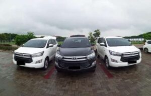 Rental Mobil Jogja Support Perjalanan Kantor untuk Agenda Bisnis yang Efisien